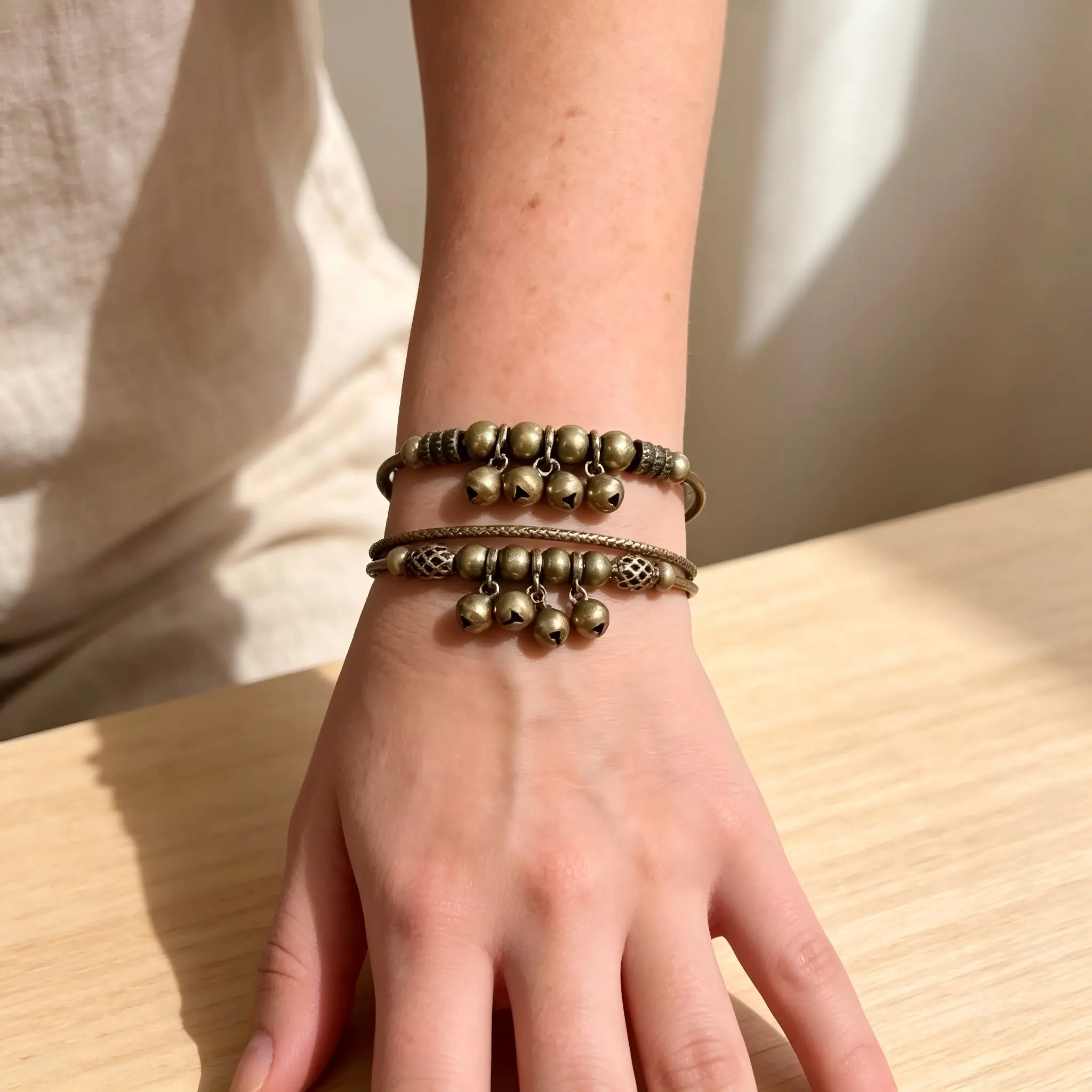 2pcs Vintage brass-colored bell stack bracelet, the gentle and clear tinkling sound of the bells soothes the soul. Retro metal bell bracelet, a female stress-relieving and meditation healing accessory. jewelry unisex pack anniversary adjustable link bff
