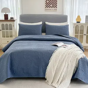 Fortune Coins Bedding Set - Queen Size 3 Pieces (1 Quilt + 2 Pillow Shams), Soft Lightweight Breathable Bedspread Coverlet, Modern Coin Pattern Comforter for All Seasons, Machine Washable & Ideal for Layering