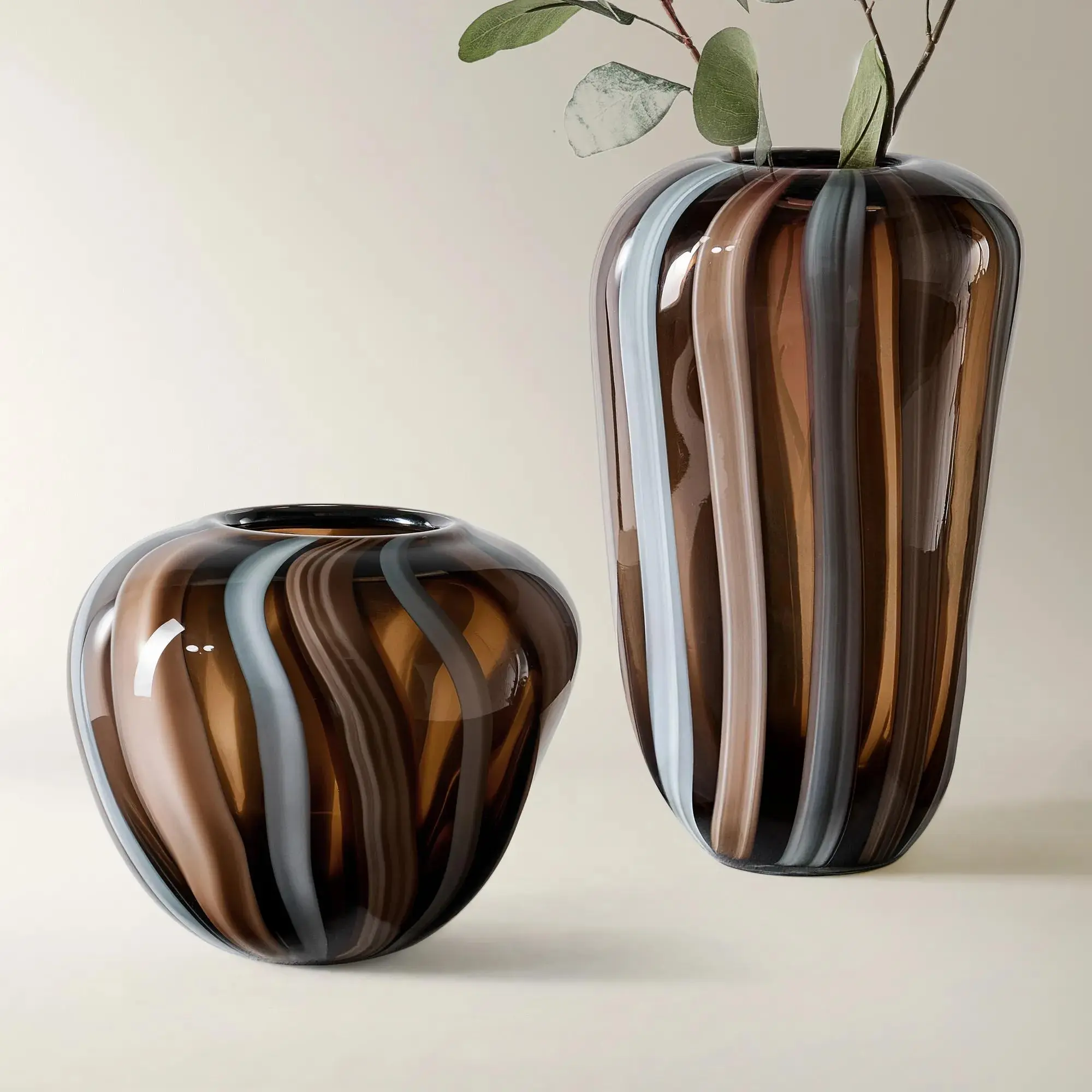 Z Gallerie Billow Glass Vase, Home Decor Piece, Flower Arrangement Vase for Table Decor Modern Plant Vase Decorative Vase
