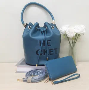 E68-New women's large-capacity handbag  crossbody bag drawstring pleated bucket bag