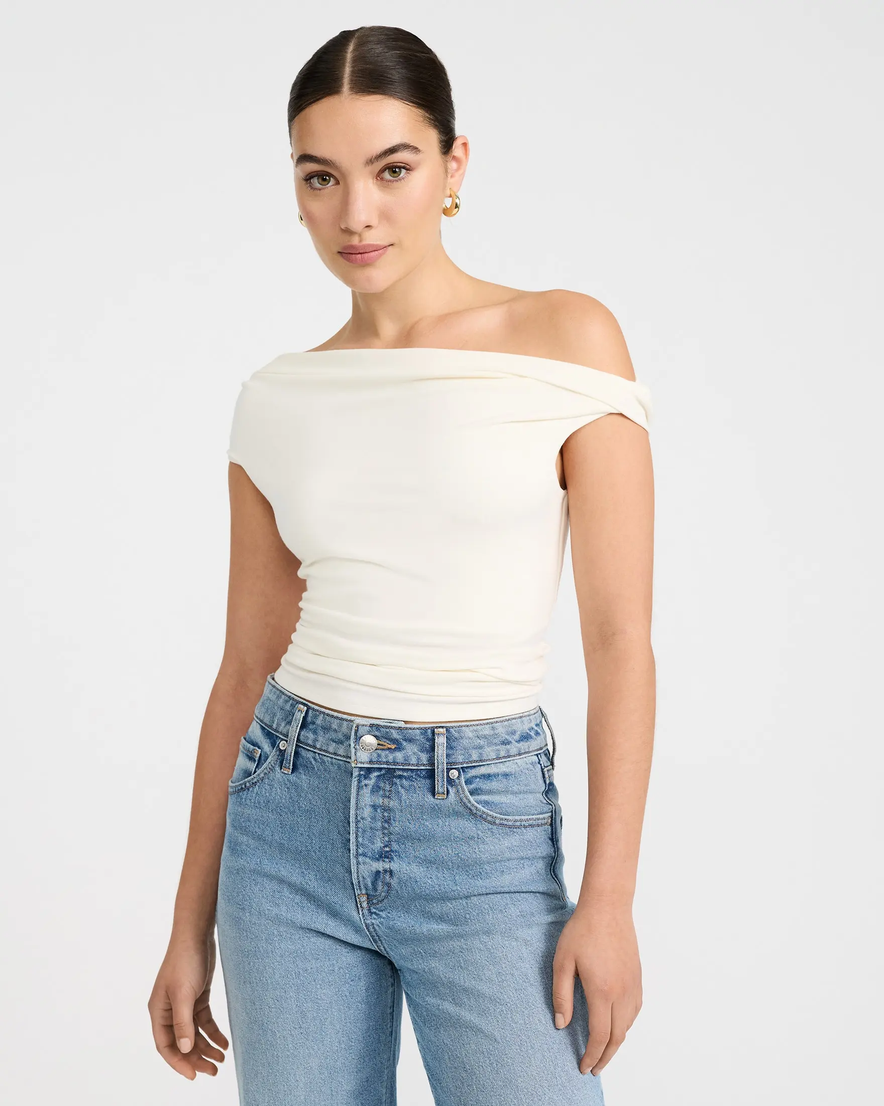 Express Women's Simple Chic Ribbed Knit Off-The-Shoulder Twist Tee - Body-Hugging Knitwear Top for Casual Daily Wear