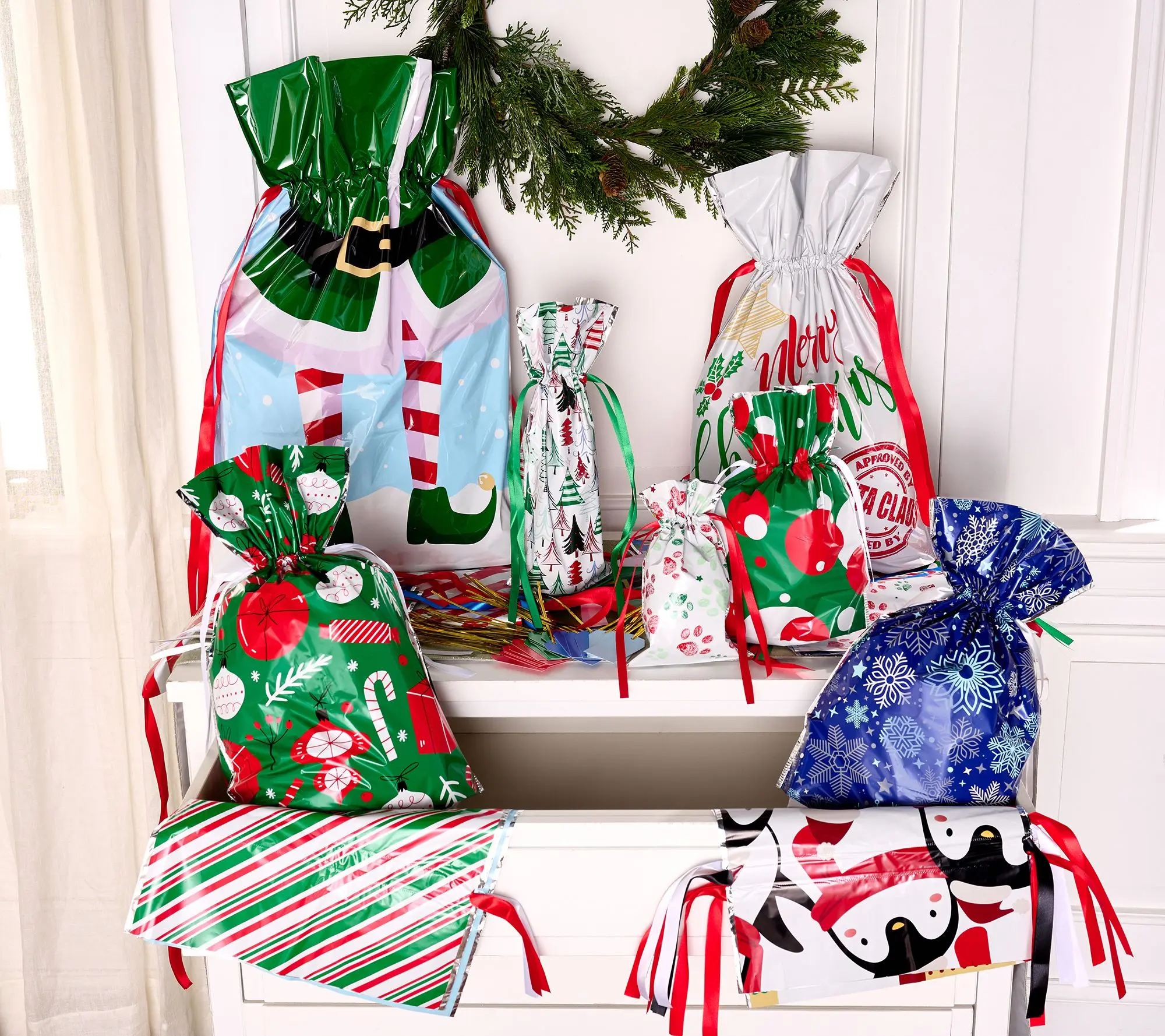 Kringle Express 50-piece Gift Bag & Tags Set