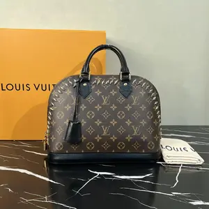 Pre-owned Louis Vuitton Leather Shoulder Bags 7.8'' R2519 Shoulder Bag C8356803376 0206 T3 Mia