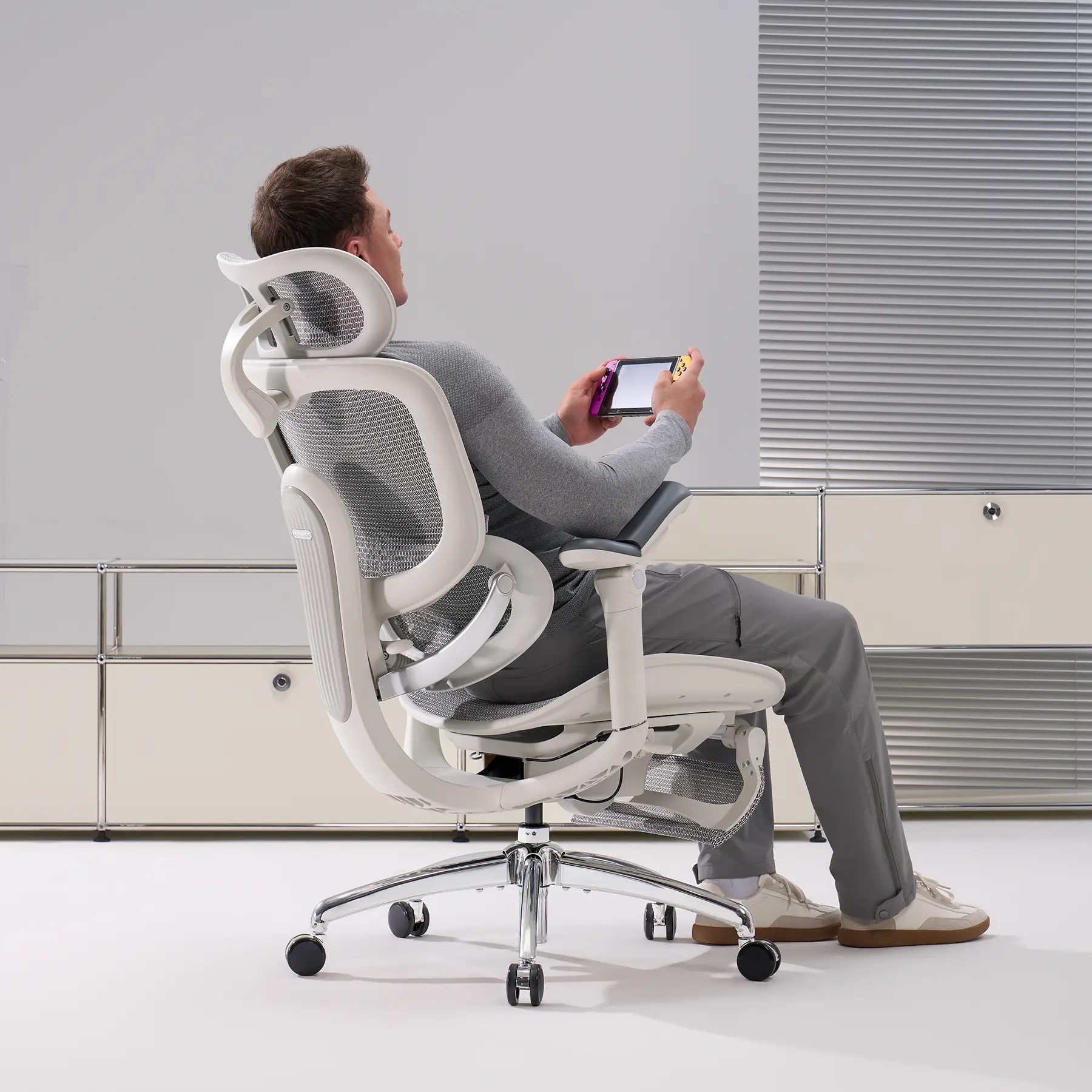 SIHOO C300 PRO V2 Ergonomic Office Chair with Dynamic Lumbar Support, 8D Adjustable Armrests, Adjustable Headrest, 135° Reclining Computer Desk Chair, Premium Mesh Home Office Chair for Work, Gaming and Long Hours Use