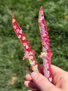 Hater Anti Valentines Heart Glitter Resin Fake Dagger
