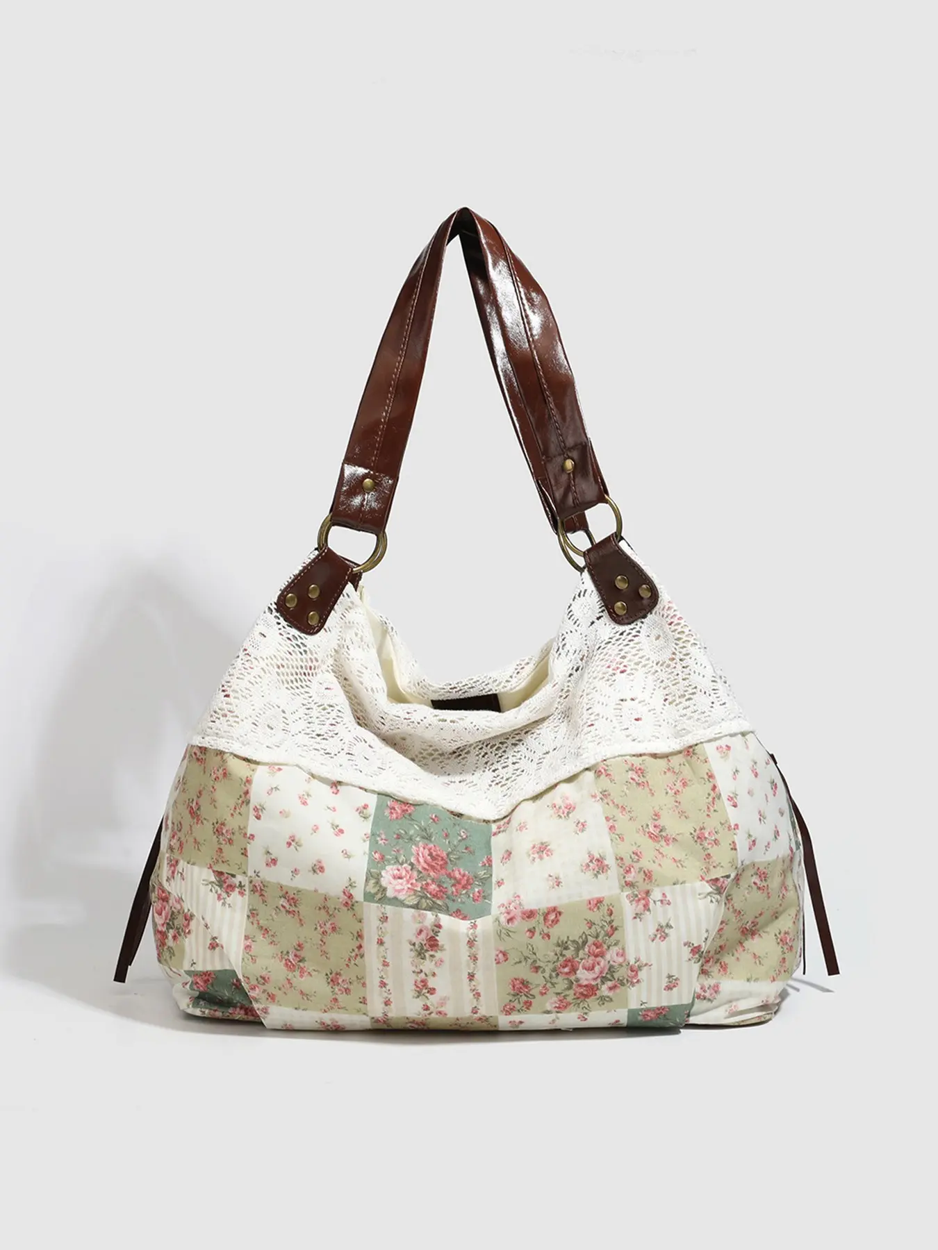 Small niche design retro fashion texture underarm bag, floral plaid patchwork fabric, lace lace design, large capacity elegant atmosphere single shoulder bag, Boho Shoulder Bag, Handbag Shoulder Bag, suitable for beach vacation, shopping, and gatherings