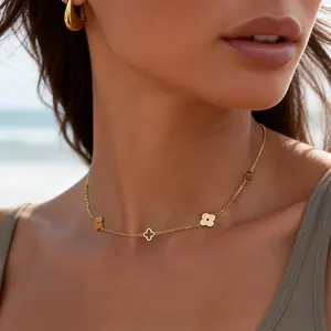 Minimalist Gold Flower Clavicle Necklace, 304 Stainless Steel Gold-Plated Choker, Daily All-MatchCommute Style, Unique Women's Necklace