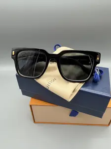 Pre-owned Louis Vuitton LV Escape Square Sunglasses.