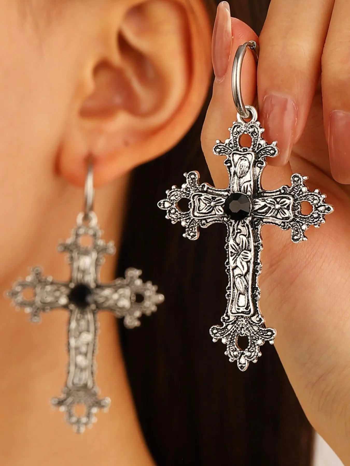 1 Pair Vintage Cross Design Dangle Earrings, Rhinestone Decor Earrings, Punk Hip Hop Jewelry for Women Girl Daily Use, Studded Cross Earrings, Earrings Dangling