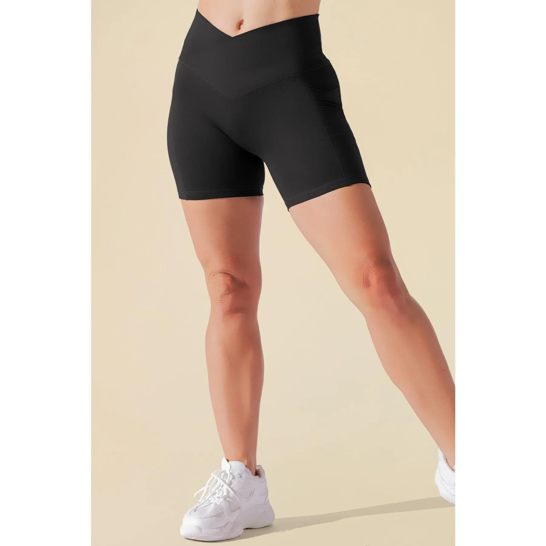 Crisscross Hourglass® Midi Short with Pockets - Black