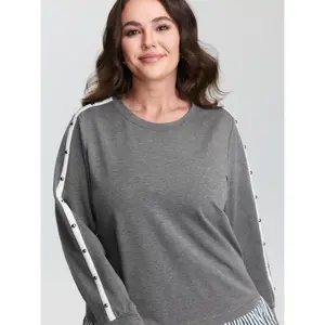 【 Comfy Chic】Bloomchic Supersoft Rivets Layered Color Contrast Sweatshirt Fit Grey Swimweek