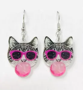 Bubblegum cat earrings