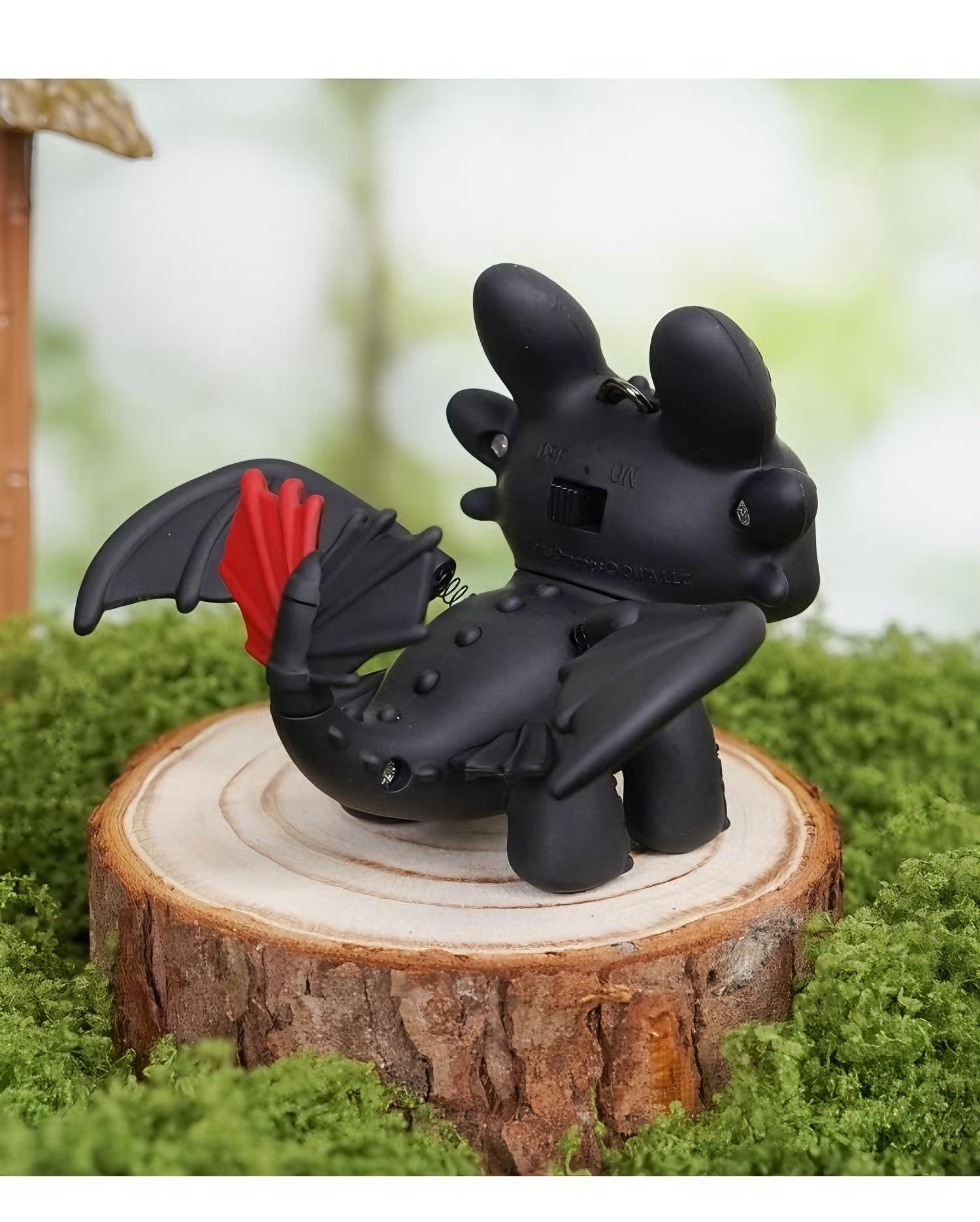 How to Train Your Dragon Night Fury Dragon Keychain Glow in the Dark Mini Dragon Pendant with Moving Wings Trendy Bag Charm Car Ornament Keychain Gift Christmas Gift Birthday Peripheral