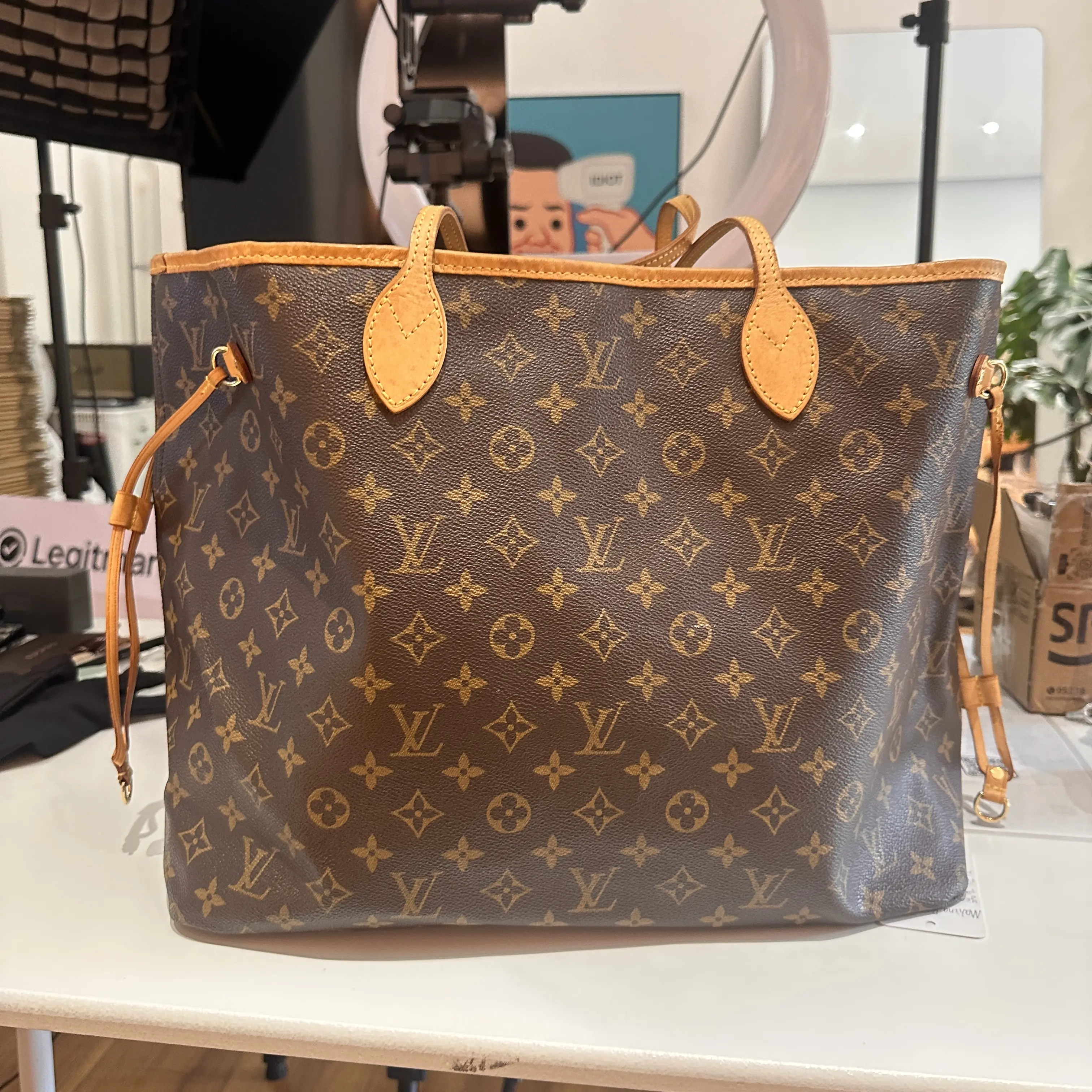 Pre-owned Louis Vuitton Pre loved Neverfull MM Monogram Canvas Tote Bag with Pouch