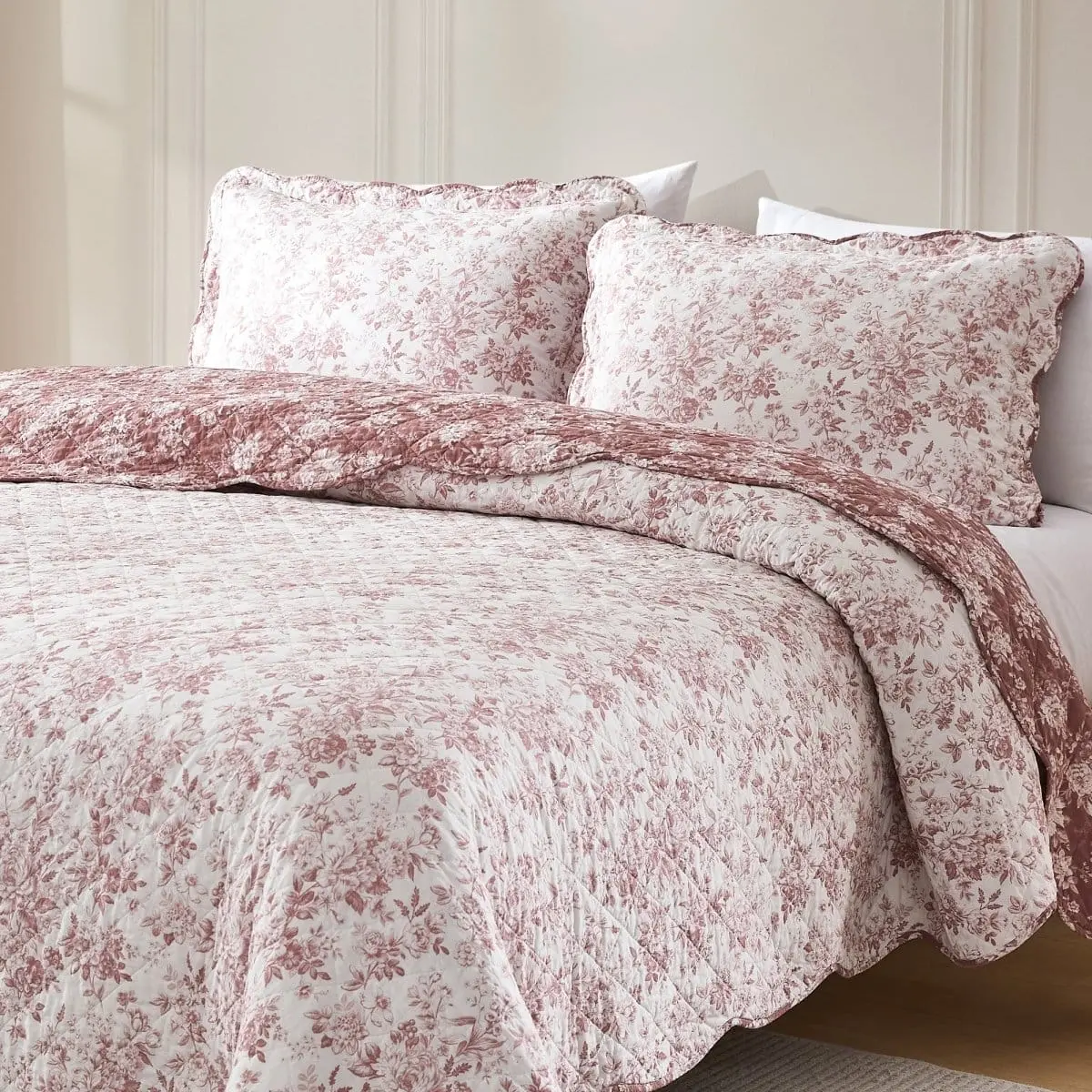 Lush Decor Peony Toile Reversible Cotton Quilt Set - 3-Piece Floral Bedding Set, Flower Quilt, Soft Bedspread, OEKO-TEX Certified, Machine Washable Bedding, Floral Bedding Sets, Flower Quilt Sets