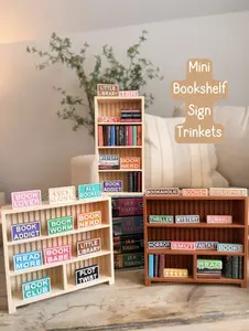 Retro Mini Bookshelf Decor Signs with Cute Miniature Bookshelf Trinkets, Ideal Home Decor Gift for Book Lovers