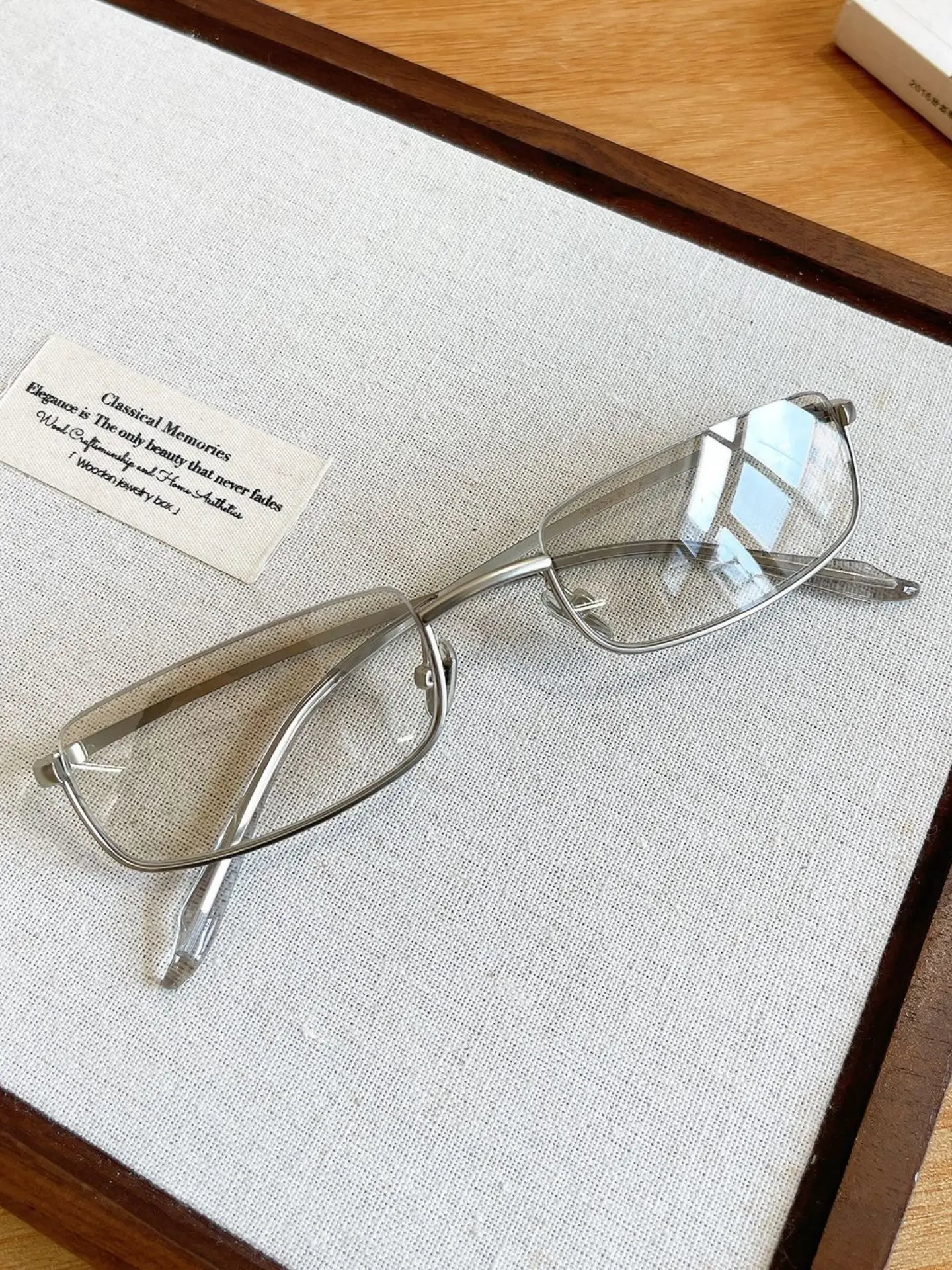 Upper Frame Sunglasses, Metal Frame Eyewear, Metal Alloy Eyewear, Metal Frame Eyeglasses, Trendy Cosplay Fashion, Personality Simple Design, Compatible, Elegant Style, All Seasons Wear