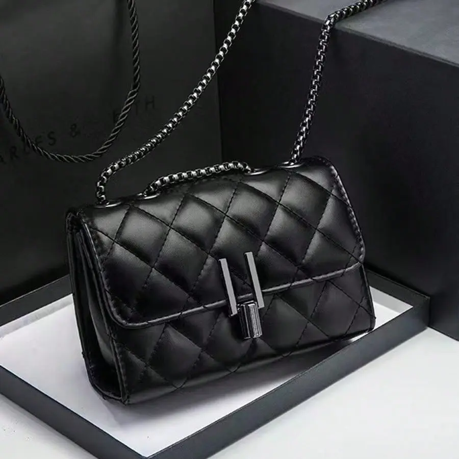 Women's Elegant Black PU Leather Quilted Crossbody Bag - Purses for Women with Metal Chain Adjustable Strap, Polyester Lining, Modern Everyday Urban Fashion Home Organizer Storage Bag