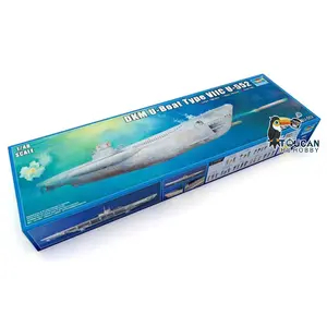 Trumpeter 06801 1/48 German DKM U-Boat VIIC U-552 Submarine Warship Static Model
