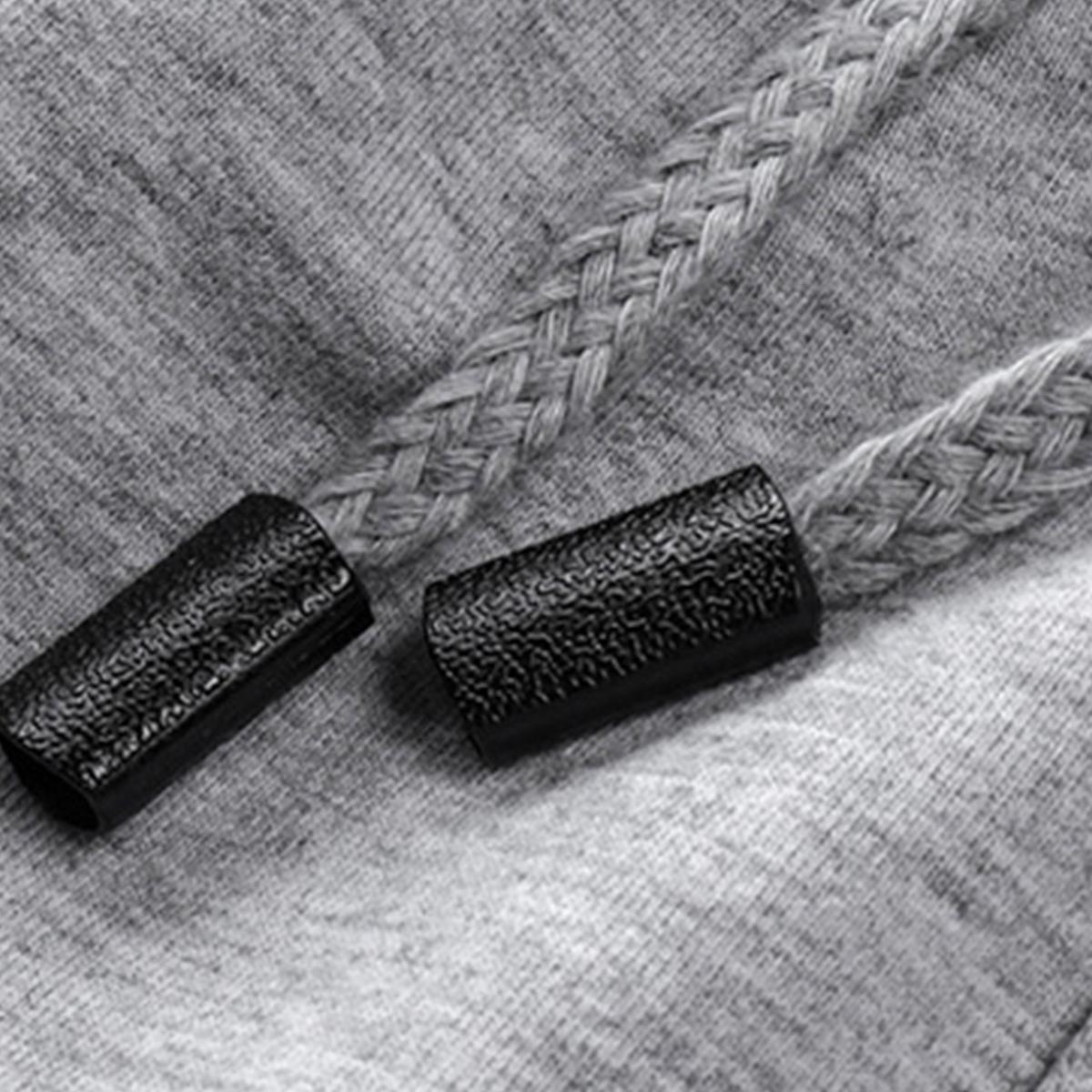 Men’s casual athletic shorts, available in four colors, made from breathable fabric with a zipper design—perfect for summer beach trips, outings, and everyday outdoor activities.