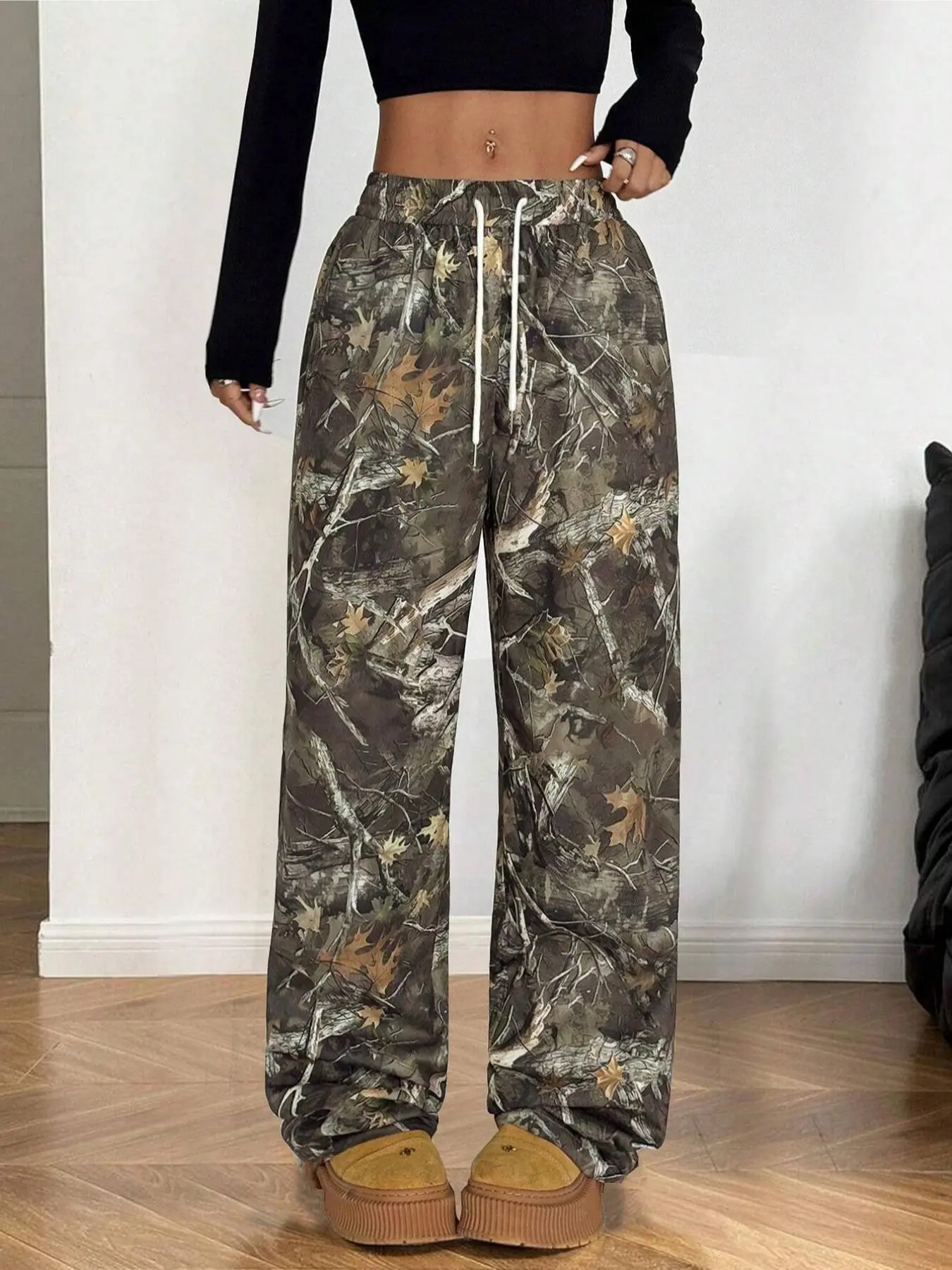 Women's Camo Print Tie Waist Adjustable Drawstring Loose Knit Sweatpants, Casual Fashion Pants, Casual Comfy Jogger Pants for Daily Wear, Ladies Bottoms for All Seasons
