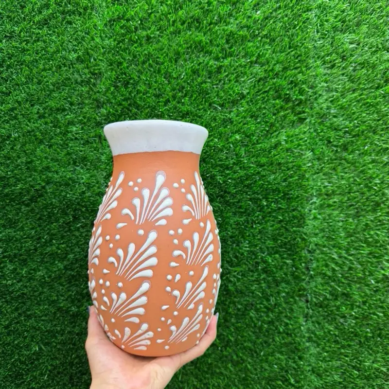 Vase Relieve Boliche color Terracota Blanco Sets 9.5In.