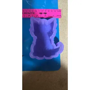 Kitten sitting silicone freshie mold Kitten sitting silicone freshie mold