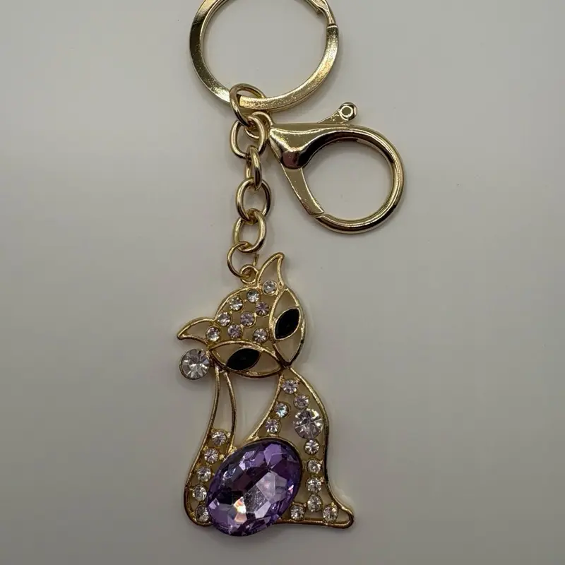 Elegant Cat Keychain with Faceted Rhinestones, Graceful Bag Charm with Clip for Women's Purses and Backpacks, Bag Clip, Facet Cut, Graceful Look, Small Size, Female, Everyday Wear, Faceted Stones, Sparkling Look, Casual, Choking Hazard Small Parts, Hookin