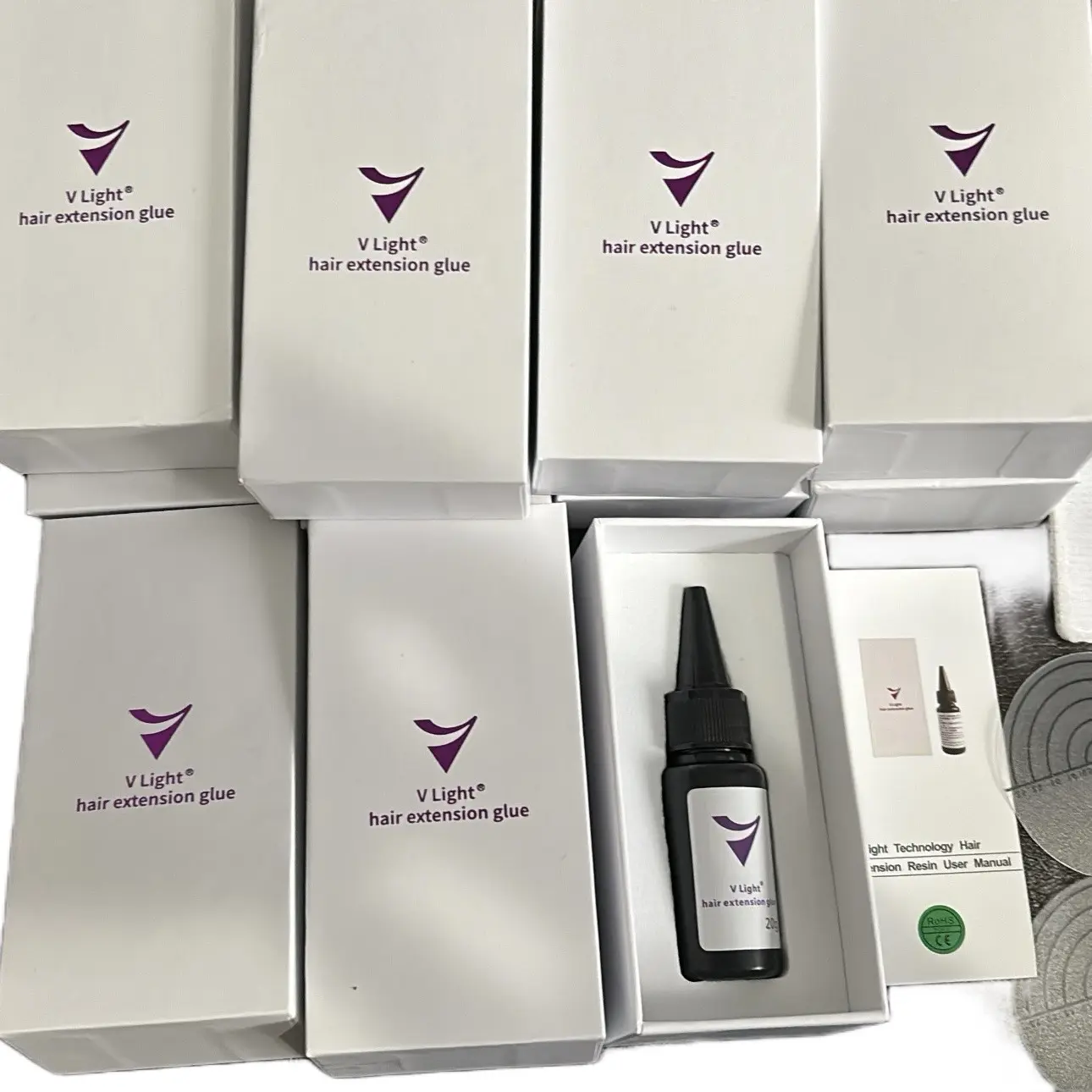 hair extensions with v- light glue techonoly