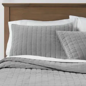 King Channel Stitch Velvet Quilt Gray - Threshold