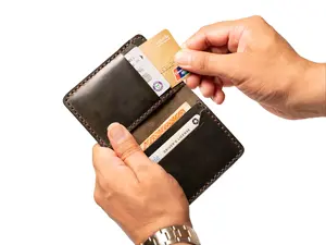 ROYAL Green Leather Card Holder – Premium Embossed Logo Wallet Durable Compact Design for Everyday Use & Travel