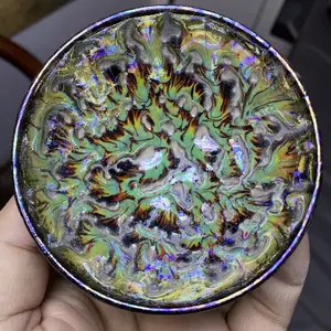 Master Jianzhan handcrafts tea cups and owner's cups