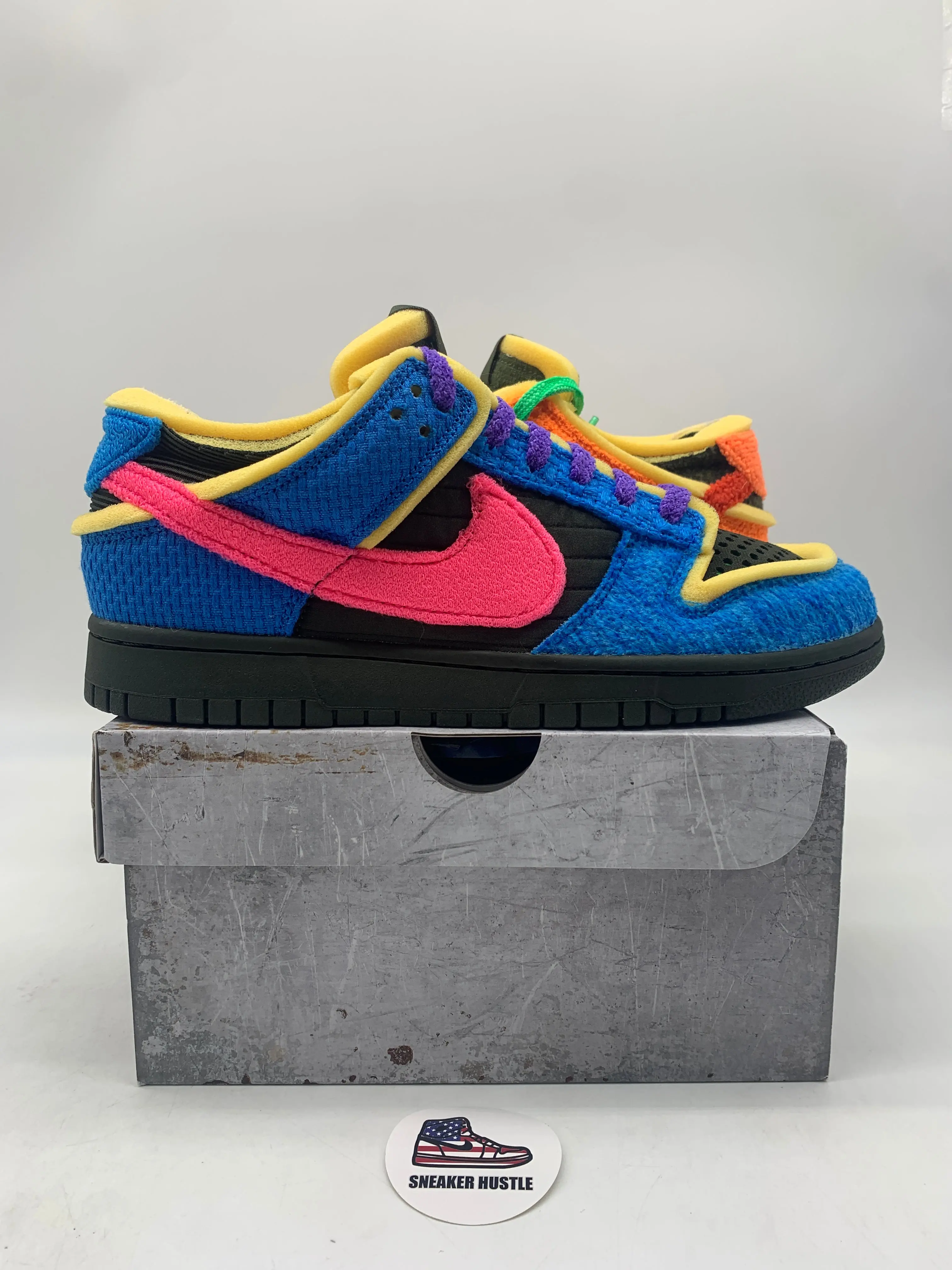Nike Dunk Low Basketball Shoes - Cactus Plant Flea Market Collaboration, Swamp Sponge Color, Photo Blue Color, New with Extra Laces
