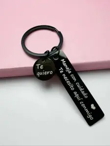 Drive Safe Keychain Gift Set, Cute Letter Pattern Design, Perfect Birthday & Father's Day Present, Spanish Style Outdoor Accessory