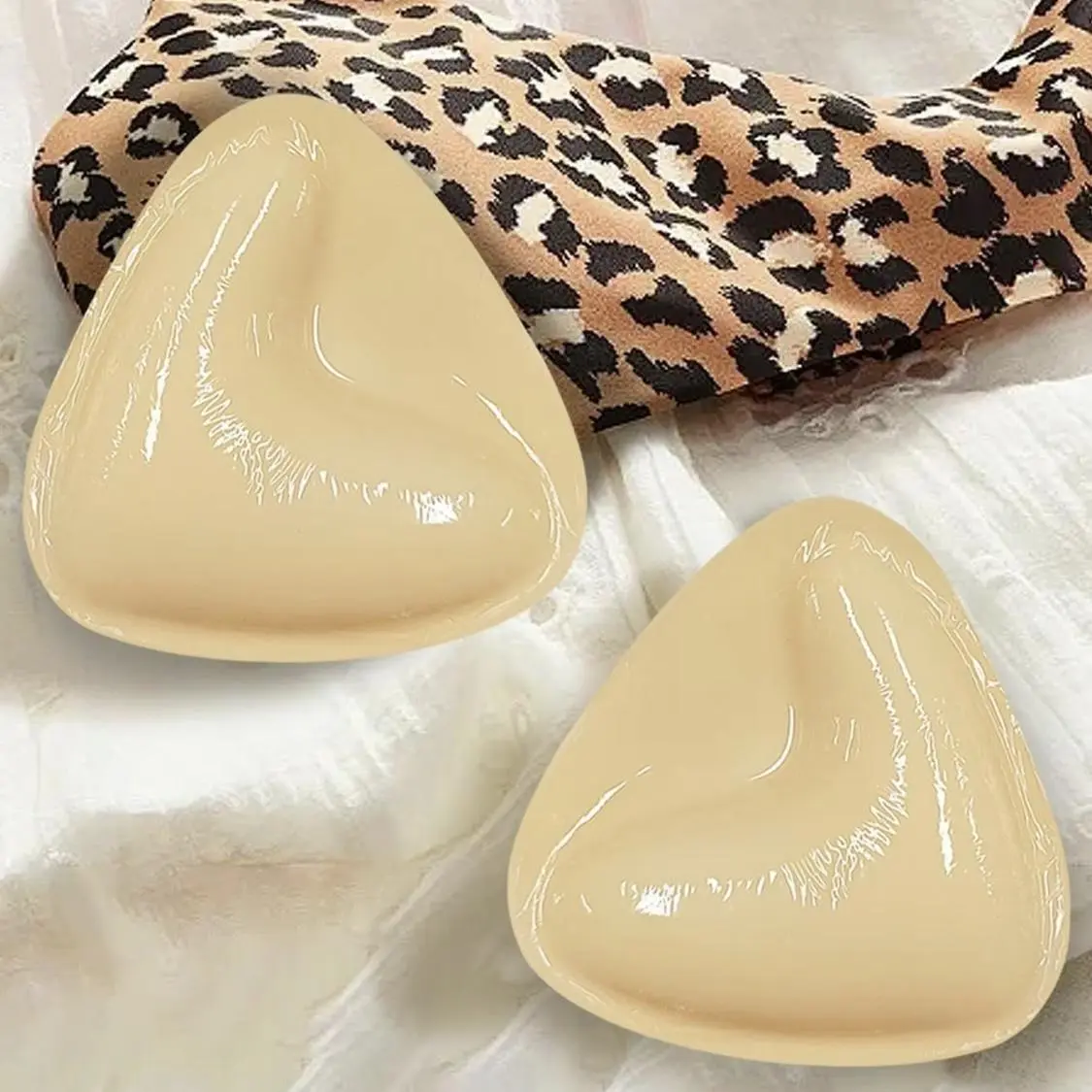 Double-Sided Sticky Bra Inserts Push Up Breast Enhancers Pads Reusable Padded Ultra Lift Adhesive Bra Pads for Strapless Underwear Women's Bikini Accessories Comfortable