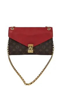 Pre-owned PVC coated canvas Shoulder Bags Louis Vuitton Monogram Pallas Chain Shoulder Bag