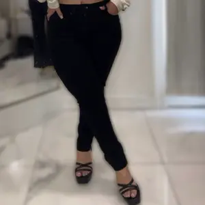 Black High Rise Skinny Jeans