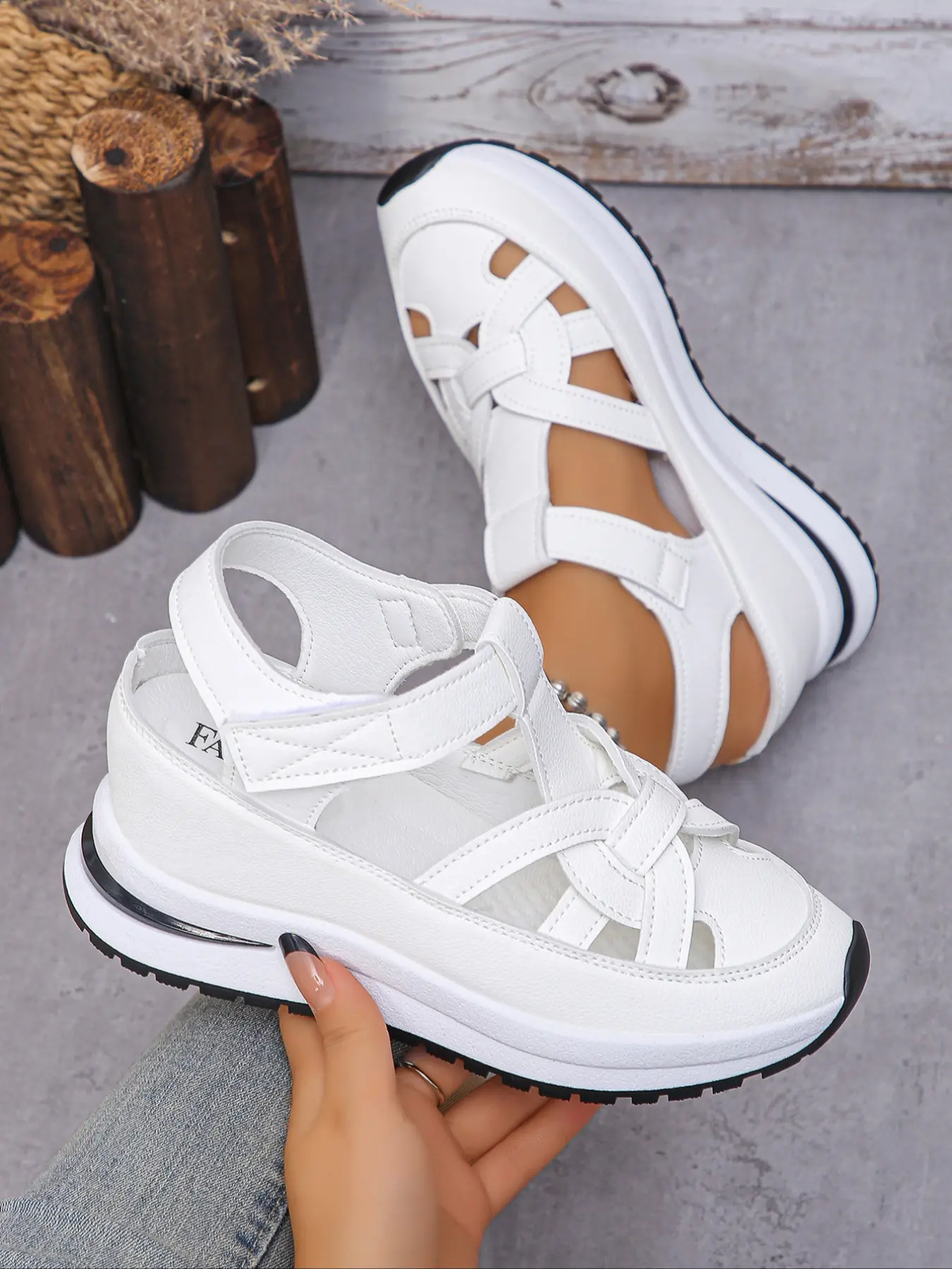 2026 Summer New Fashion Comfortable Soft Rubber Sole Round Toe Women's Sandals, Velcro Wedge Thick Bottom Casual Sports Shoes, Fashionable Wedge Shoes, Footwear