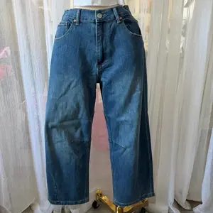 Barrel jeans