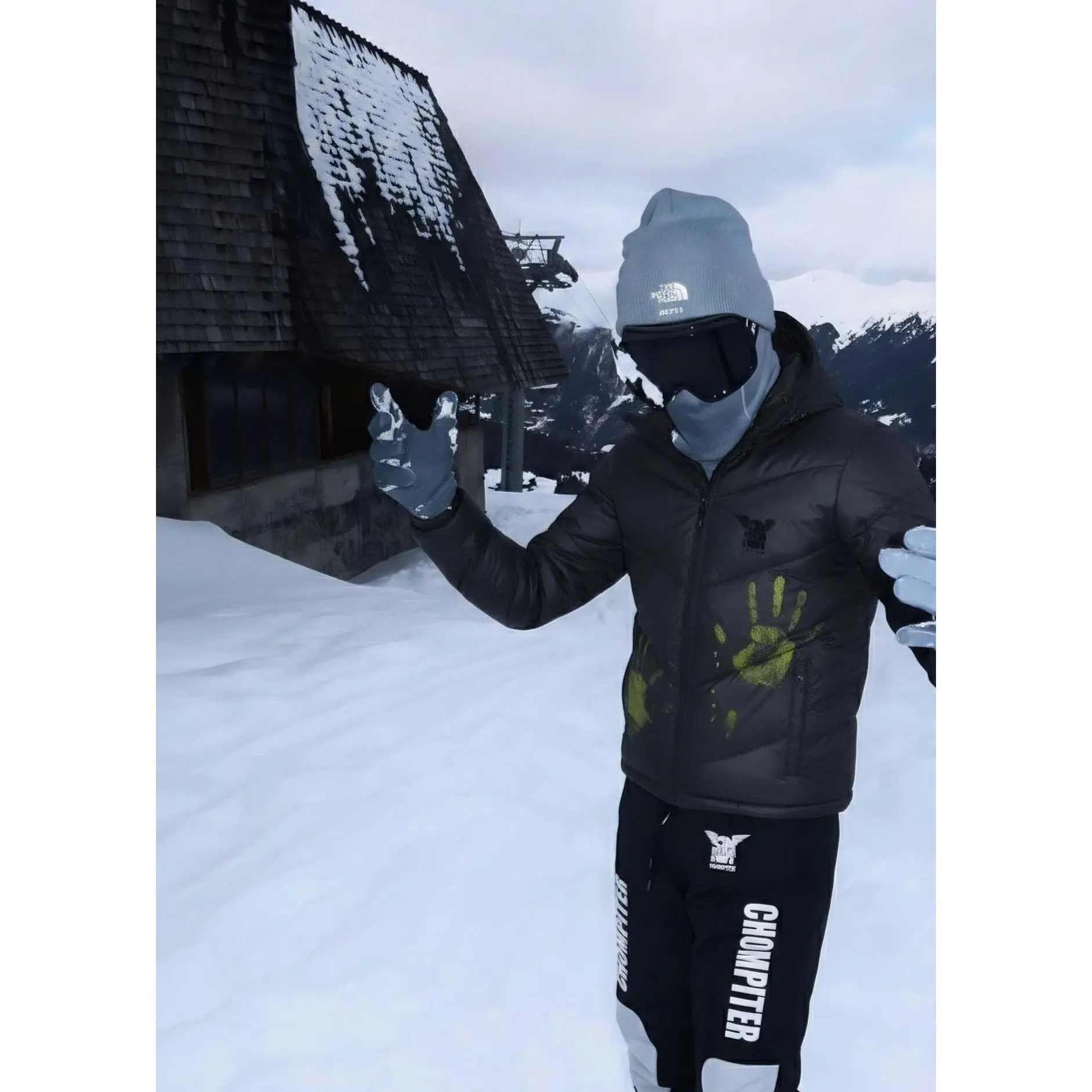 Color Changing Puffer Jacket (Heat Reactive) - Premium Winter Streetwear - Chompiter