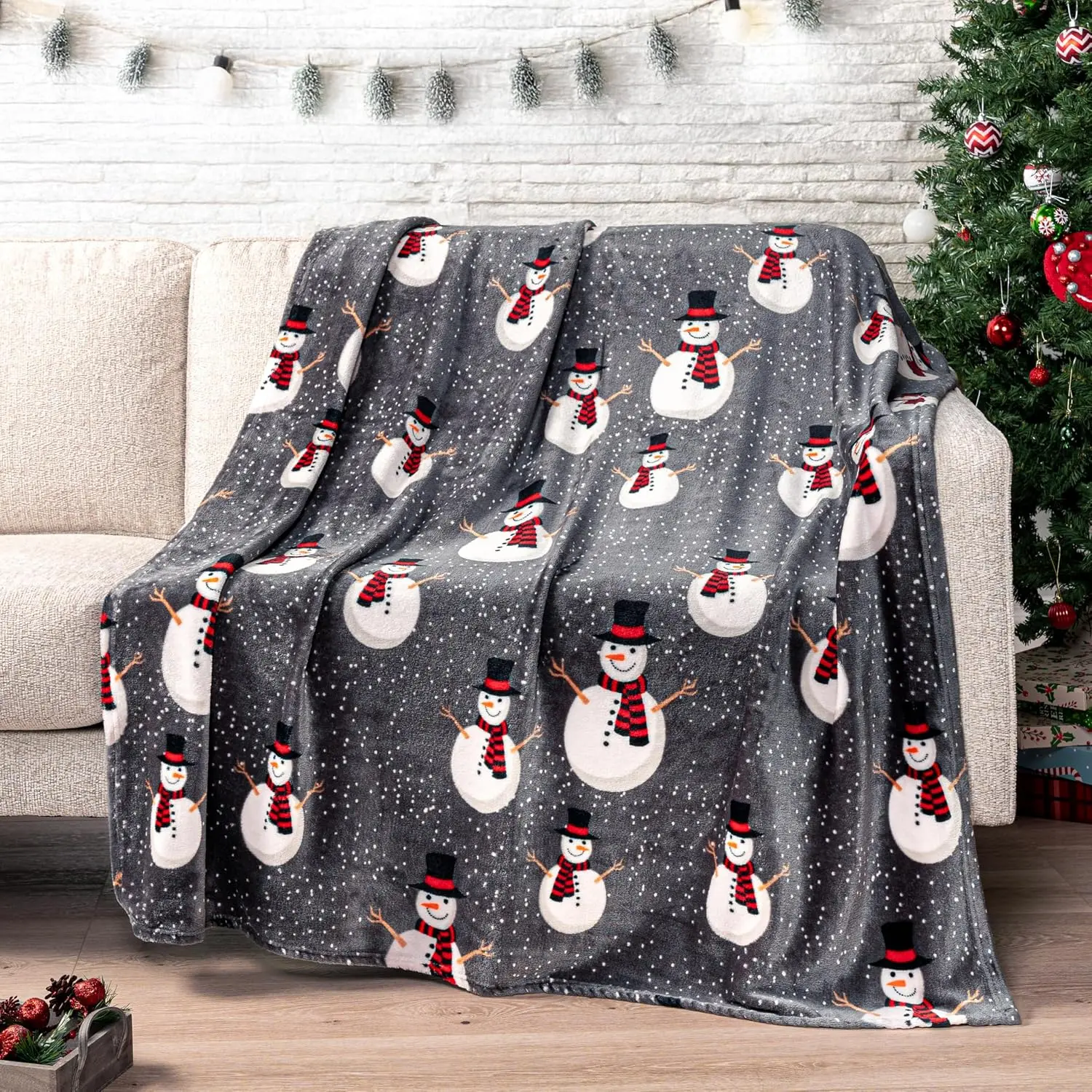 Christmas Snowman Throw Blanket | Gray Christmas Fleece Blanket | Soft, Plush, Warm Winter Cabin Throw
