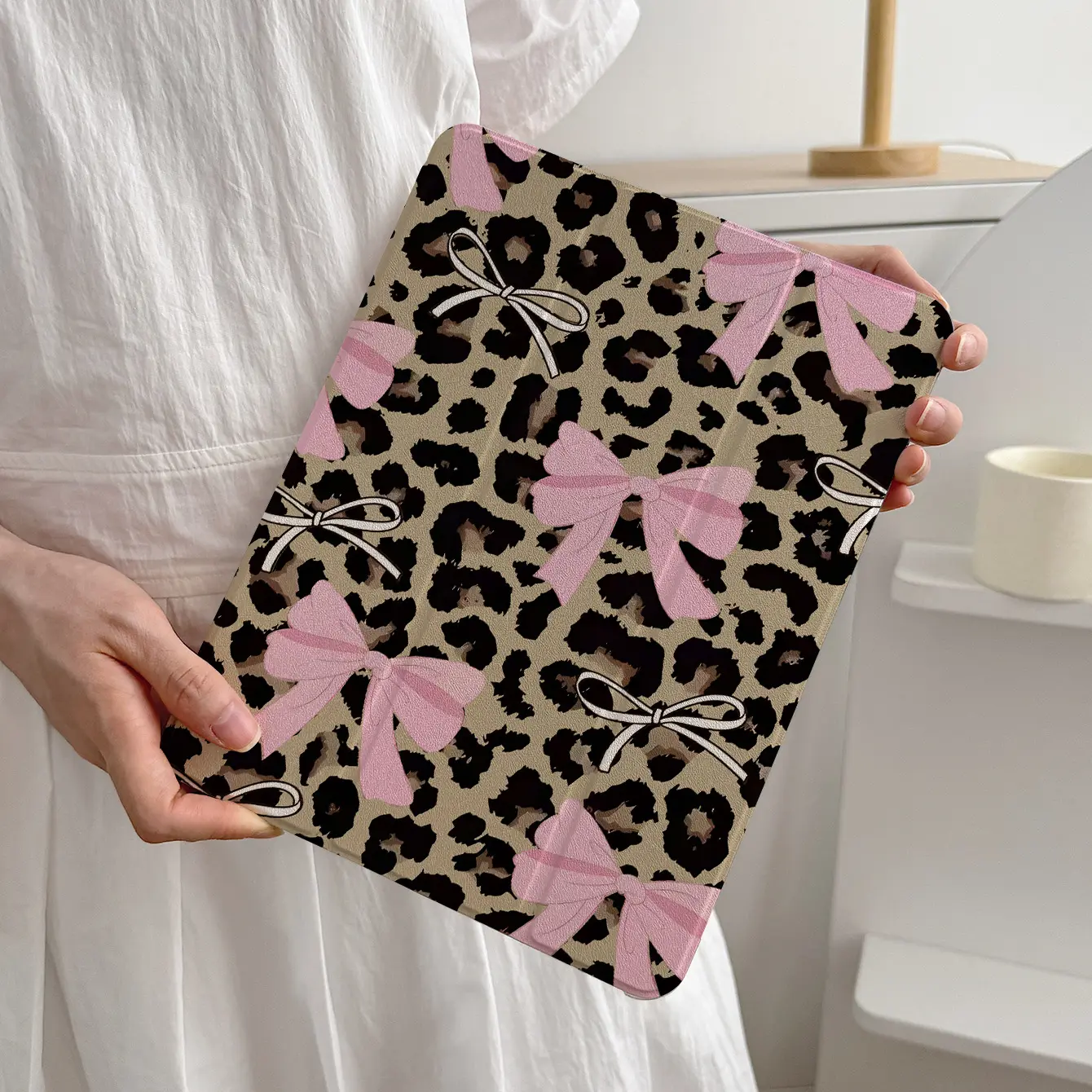 Vibrant Bow Leopard Print iPad Case - Durable TPU Soft Thermoplastic Polyurethane Tablet Accessory, Shockproof Cover with Pen Slot, Auto Sleep/Wake Function & Sensor, Compatible with iPad Series, Accessories