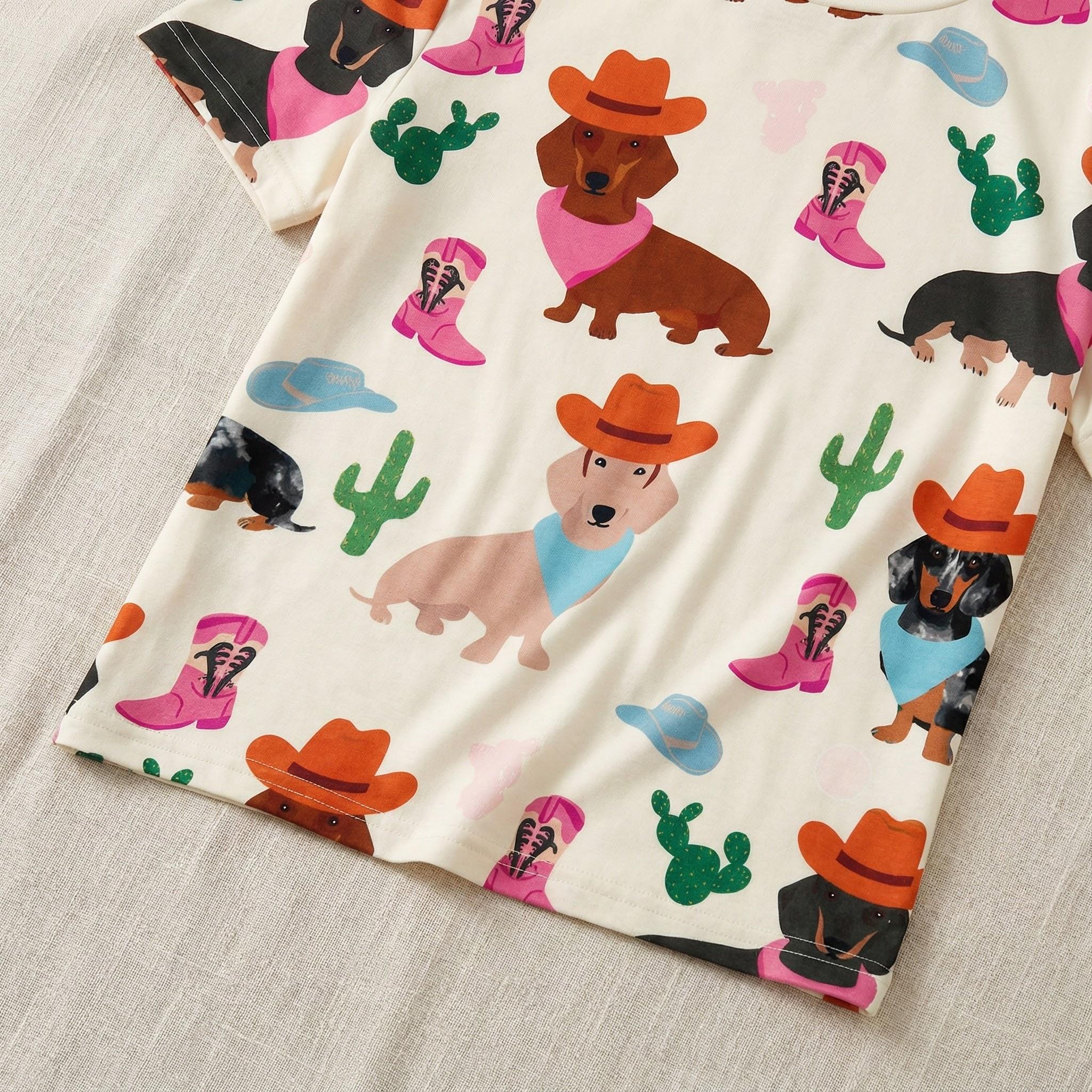 Women's Cartoon Dog Print Flannel Pajama Set, Soft & Breathable Two-Piece Sleepwear, Cute Long Sleeve Top & Elastic Waist Pants, Cozy Home Loungewear for All Seasons Womenswear