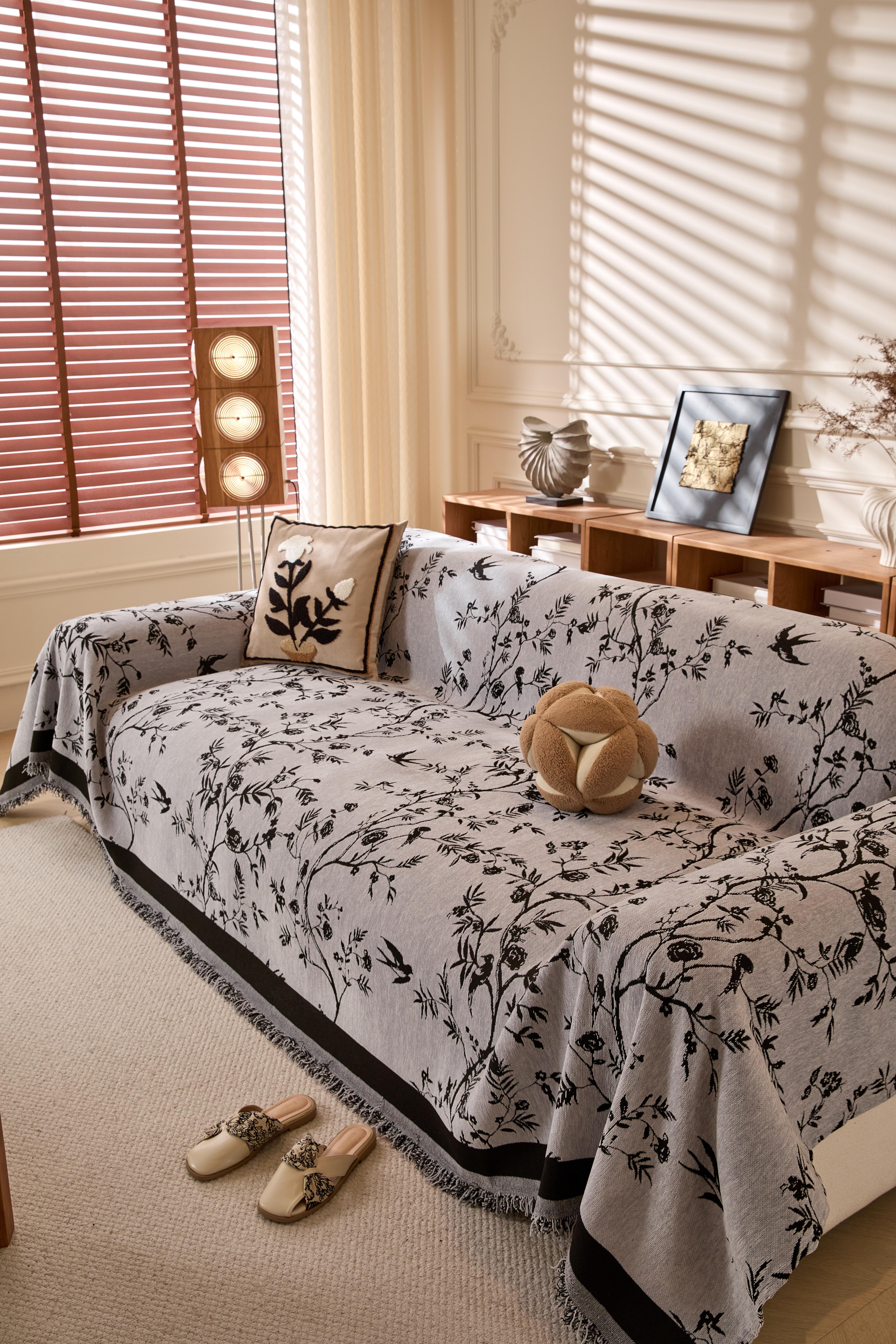 【SlumberHome】 Plant Leaf Pattern Sofa Cover Durable Chenille Slipcover for Home Living Room Pet-friendly All-Season Use Resistant to Scratches couch cover for sofa Dustproof Couch Protector Elastic Furniture Protector