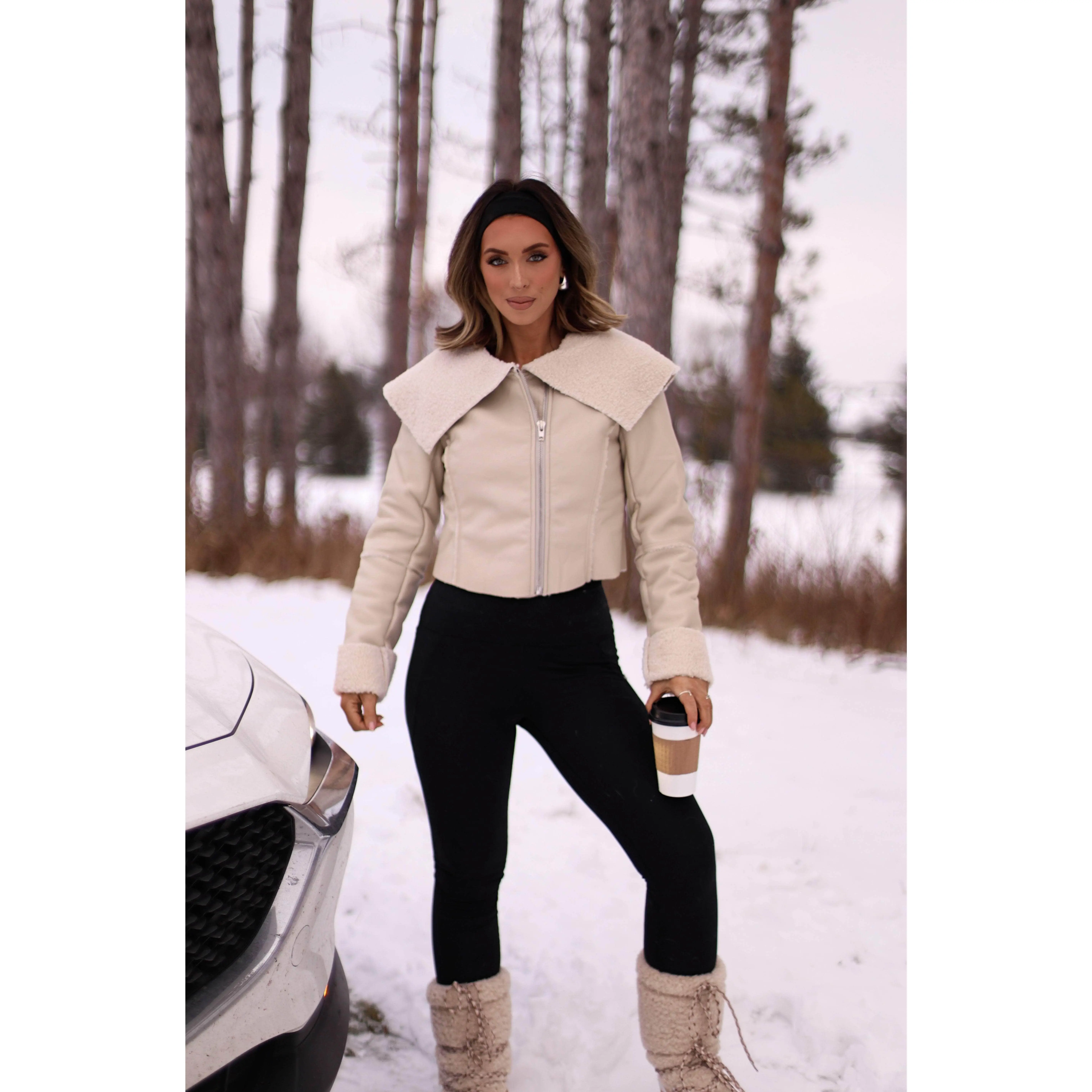 Women's Classy Cropped Faux Leather Shearling Jacket - Premium Fabric Fashion Outerwear for Cold Weather, Chic Evening Wear, Jackets