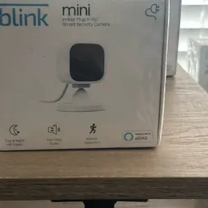 BLINK INDOOR CAMERA BLINK INDOOR CAMERA