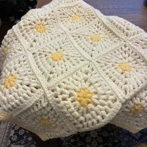 Vintage Hand Crocheted Baby Blanket – Granny Square