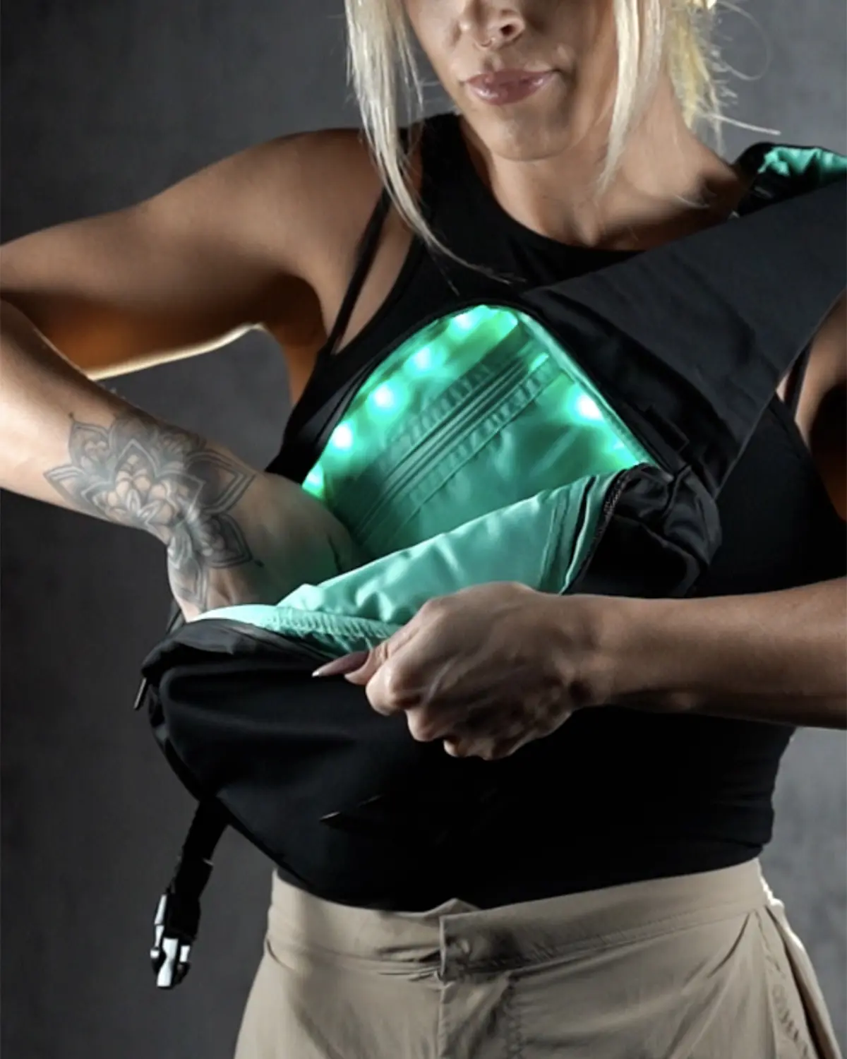D-001 // GENESIS anti-theft everyday carry bag