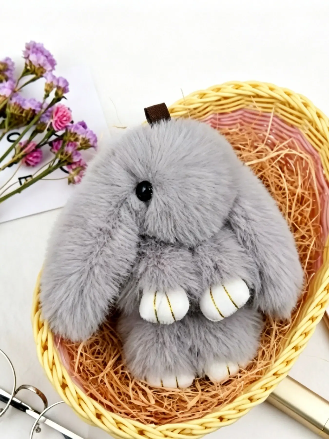 A soft, cute plush lop-eared rabbit keychain charm, Bunny Keychain, suitable for daily wear, vacation dates, and other occasions, and also a delightful and exquisite little gift.