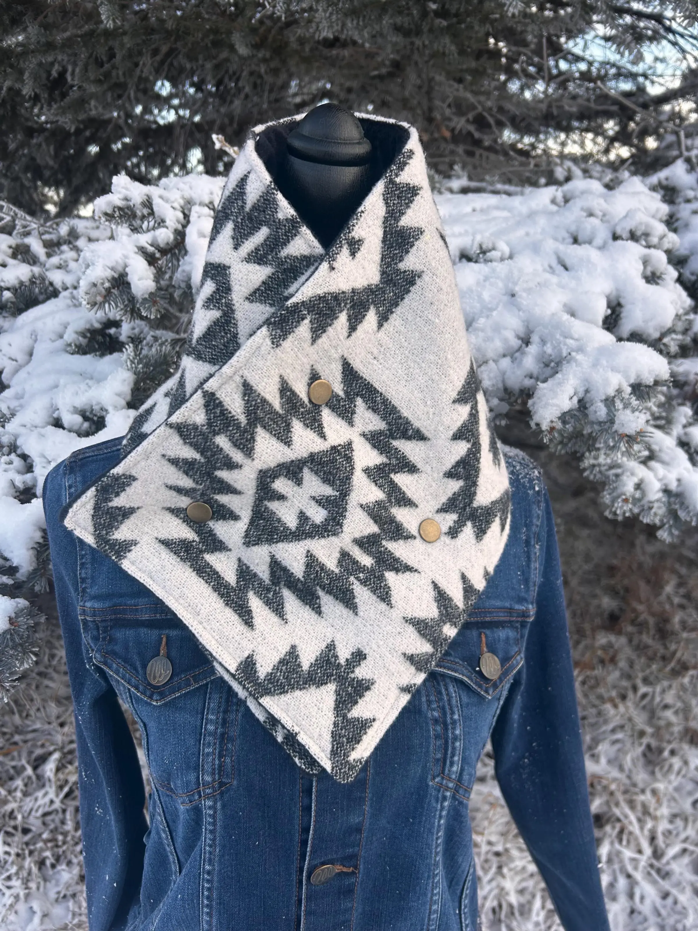 Western Neck Cowl Warmer Wool Bandana Style Accessory Cowboy Scarf Winter Protection Ranch Wear Wildrag Alternative Fashion Rustic Neckwear